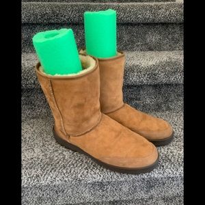 UGG Australia sheepskin wool Men’s boots size 11